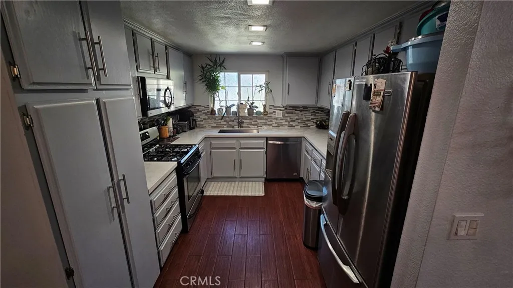 1820 E Avenue J 10, Lancaster, California 93535 home-pic-10